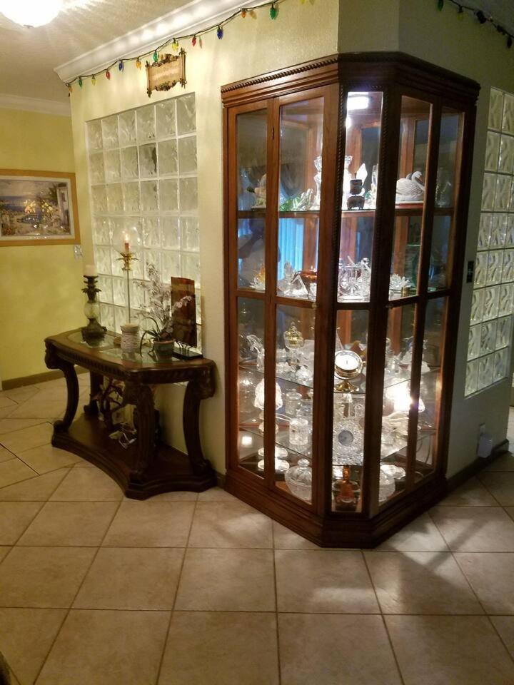 Flats Hospitality Plantation